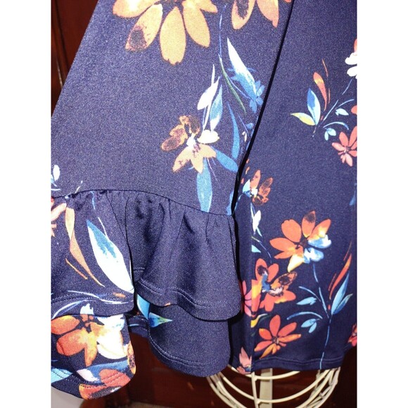 5/$25 EUC Sz Small Petite Zac Rachel Top Floral Light Ruffle Sleeve Peasant - Picture 4 of 7